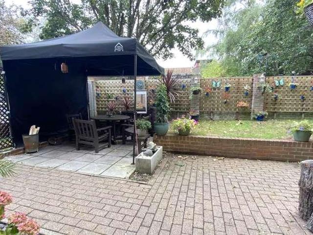 Flat for sale in Sompting, Adur
