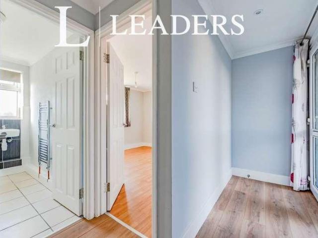 Flat for sale in Glynde, West Sussex