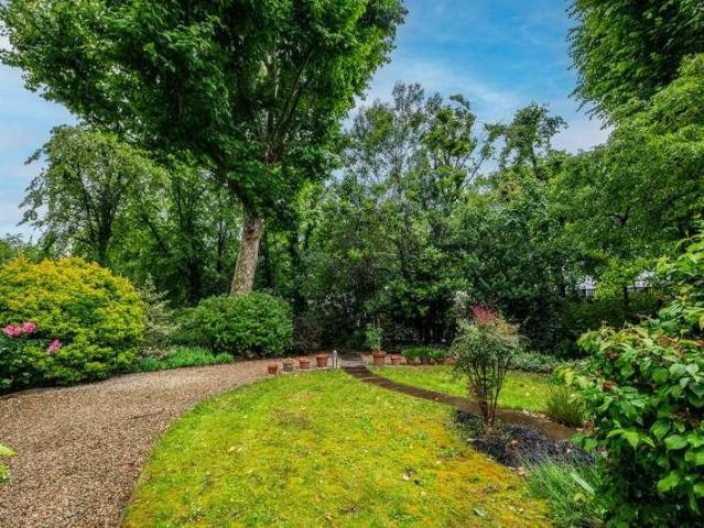 Flat for sale in Notting Hill, Greater London