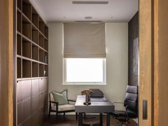 Flat for sale in Kensington, Greater London