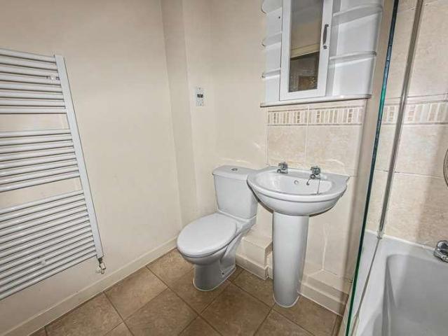 Flat for sale in Frome