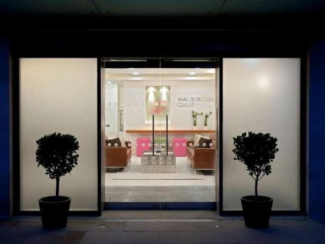 Flat for sale in London Borough of Hounslow, Strand