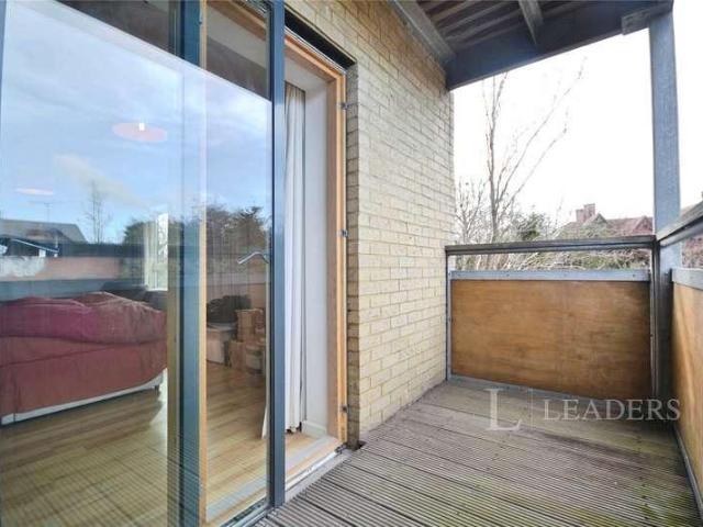 Flat for sale in Arbury, Cambridgeshire