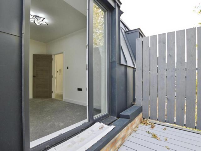 Flat for sale in Plaistow, Greater London