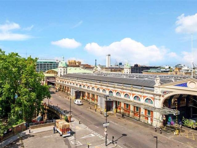 Flat for sale in West Smithfield, Lyons