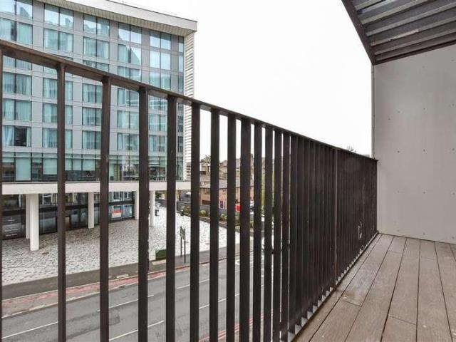 Flat for sale in Greater London