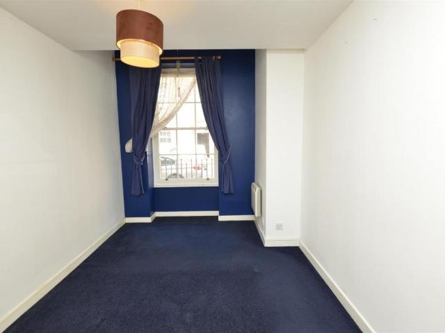 Flat for sale in Stokes Croft, Feckenham