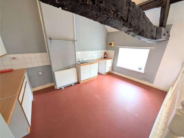 Flat for sale in Potters Corner, East Midlands