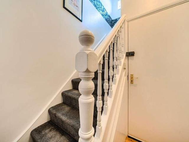 Flat for sale in London Borough of Croydon, South Norwood