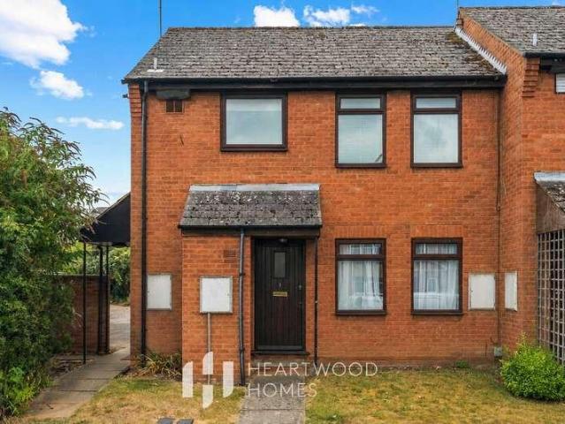 Flat for sale in St Albans, Five Acres