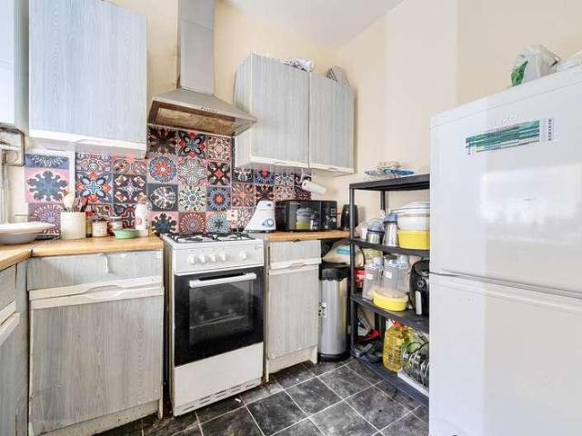 Flat for sale in Cann Hall, Greater London