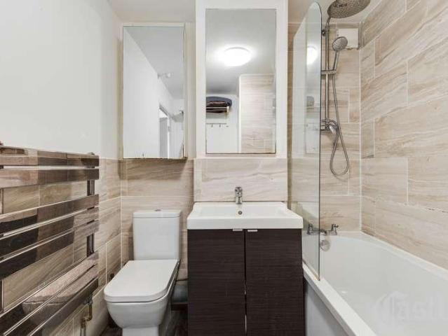 Flat for sale in Homerton, Greater London