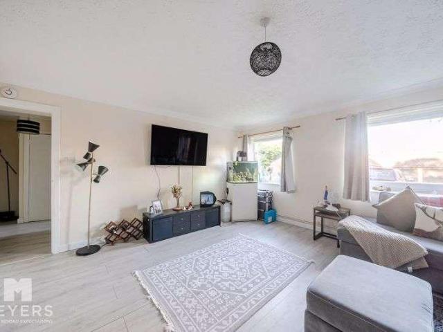 Flat for sale in St Johns, Wimborne