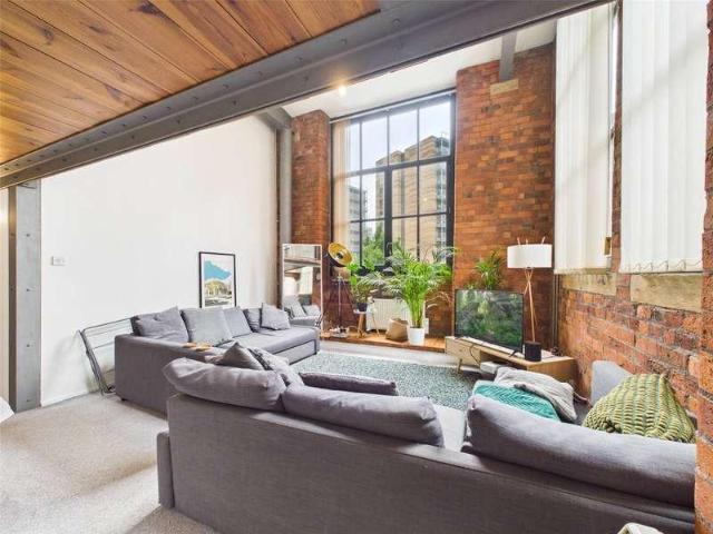 Flat for sale in Hulme, Georgia