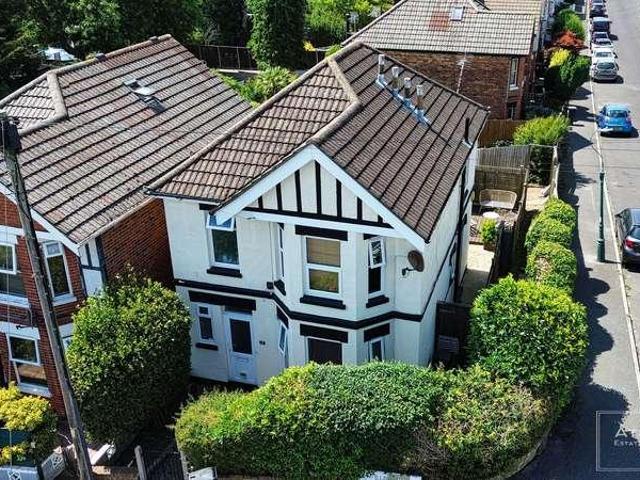 Flat for sale in Winton, Bournemouth