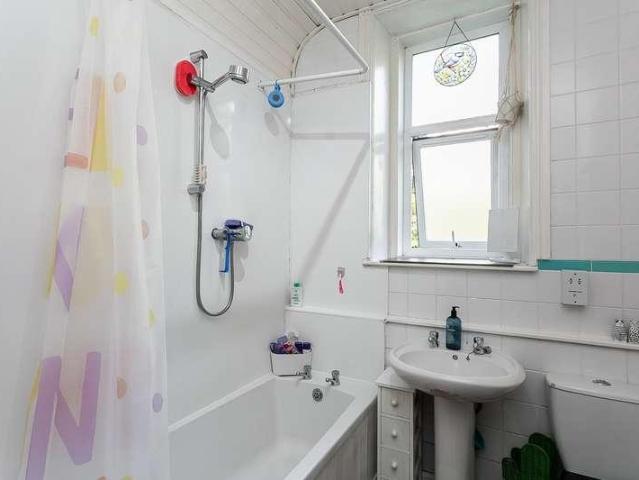 Flat for sale in Piershill, Scotland