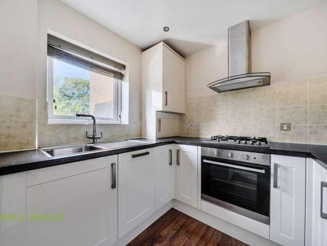 Flat for sale in Crystal Palace, Greater London