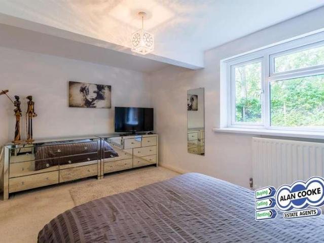 Flat for sale in Moortown, West Yorkshire