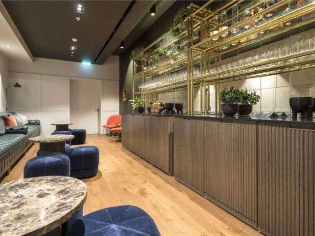 Flat for sale in West Smithfield, Lyons