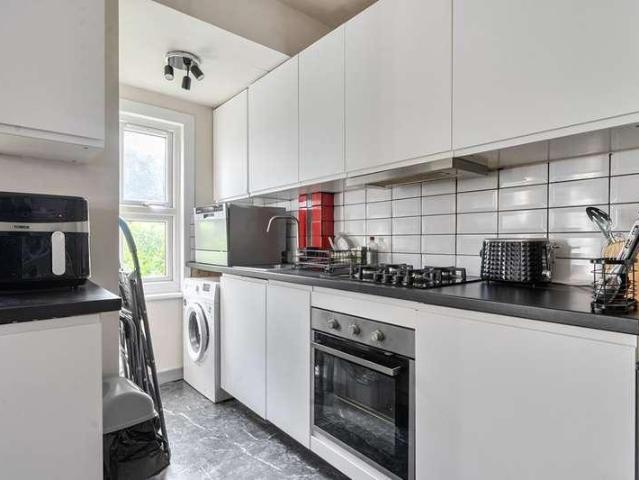 Flat for sale in Castlefield, Cressex