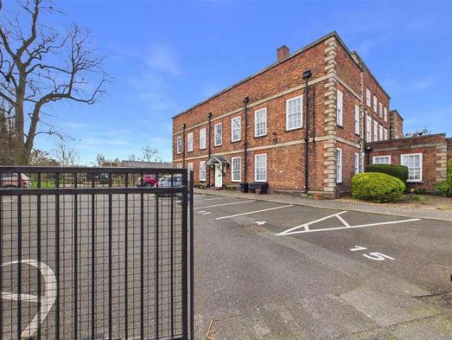 Flat for sale in Alverton, East Midlands