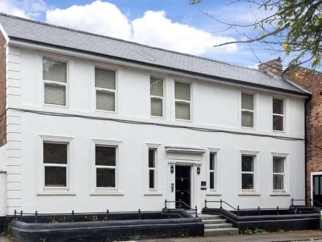 Flat for sale in Emscote, Green Close