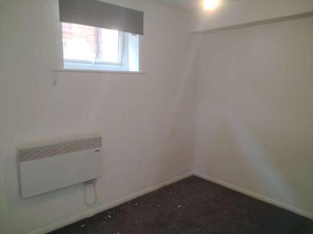 Flat for sale in London Borough of Ealing, Greater London