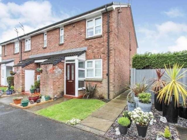 Flat for sale in Bramhall, Stockport