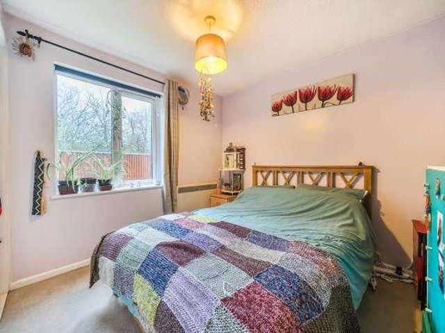 Flat for sale in Berrick Salome, Oxfordshire