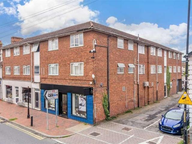 Flat for sale in Snodland, Bourne Vale
