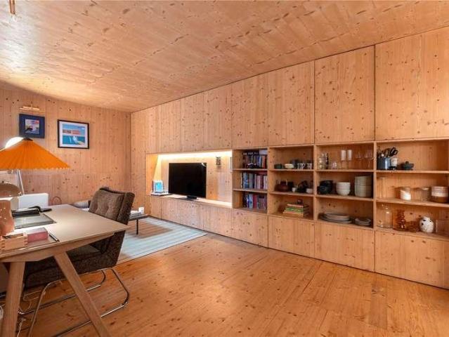 Flat for sale in Shacklewell, Greater London
