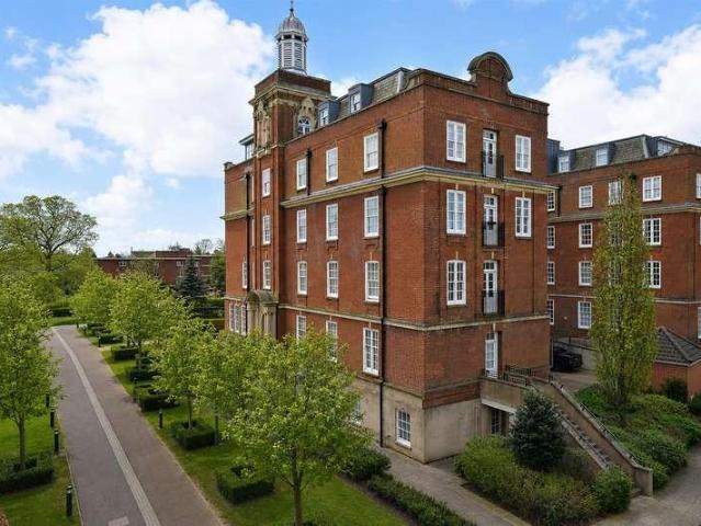 Flat for sale in Heigham Grove, East Bank