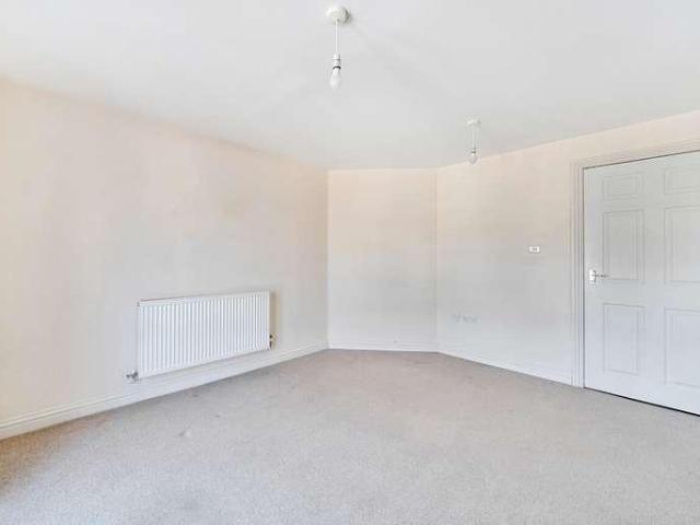 Flat for sale in Bognor Regis, Arun