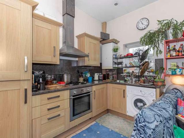 Flat for sale in Feckenham, City Of Bristol