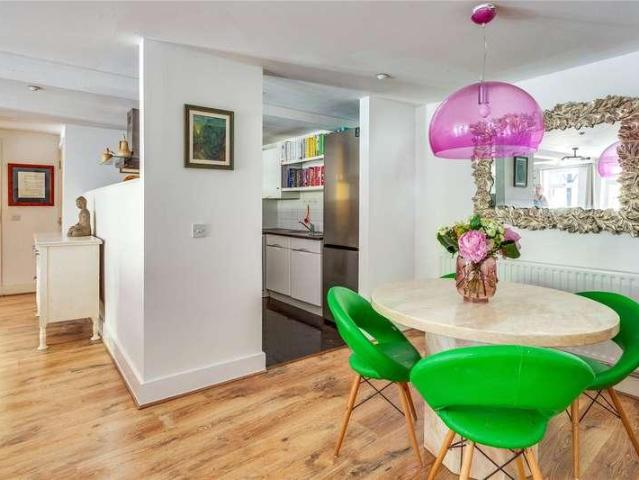 Flat for sale in Henley-on-Thames, South Oxfordshire