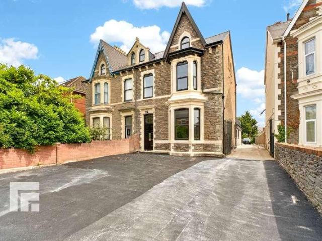 Flat for sale in Falcon Lodge, Wales