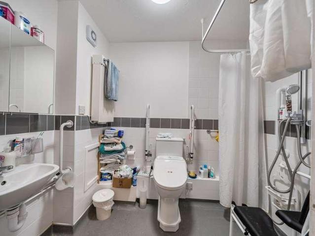 Flat for sale in Pinner, Greater London