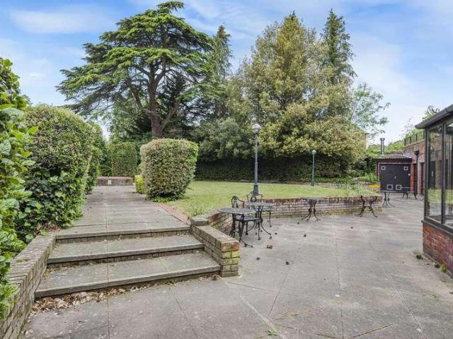 Flat for sale in Widmore Green, Greater London