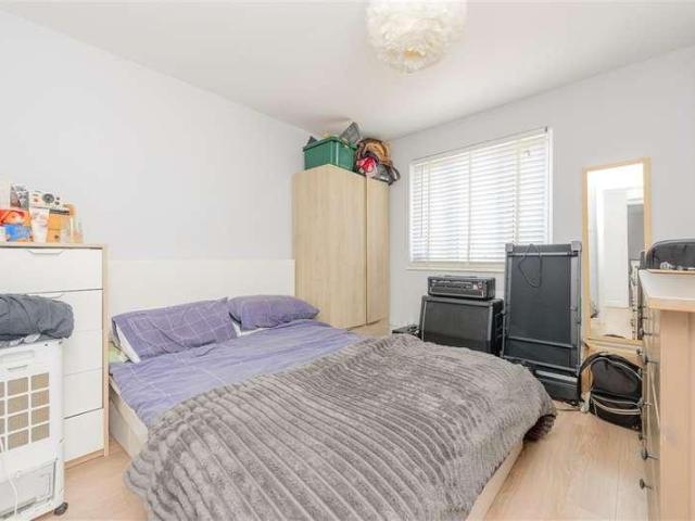 Flat for sale in Crayford, Greater London