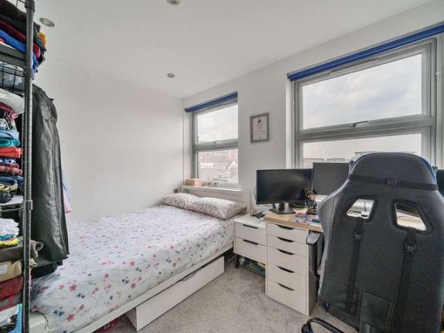 Flat for sale in Blackhills, Surrey