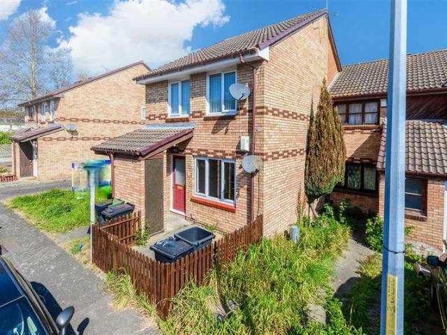 Flat for sale in Hamerton, Kent
