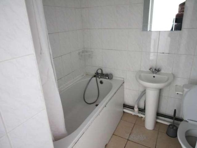 Flat for sale in Sulgrave, Washington