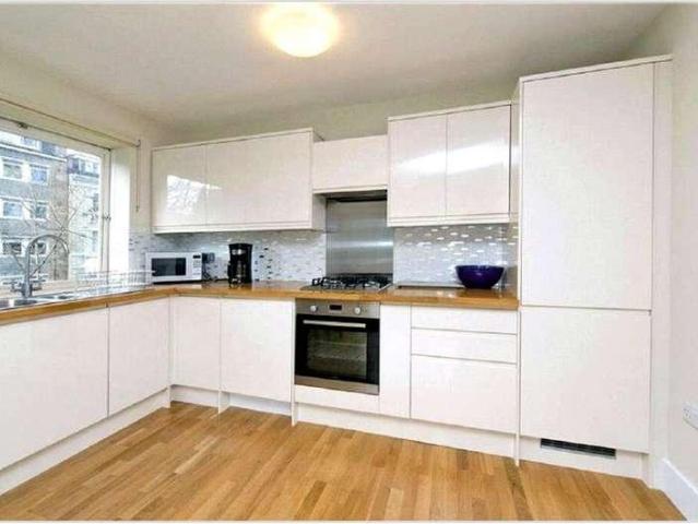 Flat for sale in Brompton, Greater London