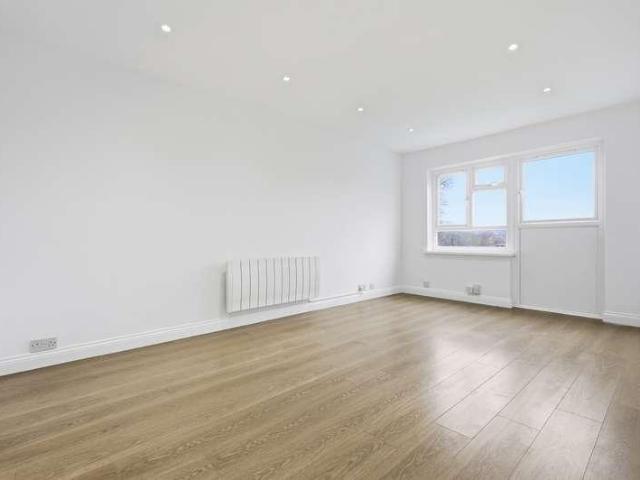 Flat for sale in Epping, Essex