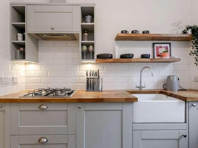 Flat for sale in Merchiston, Scotland