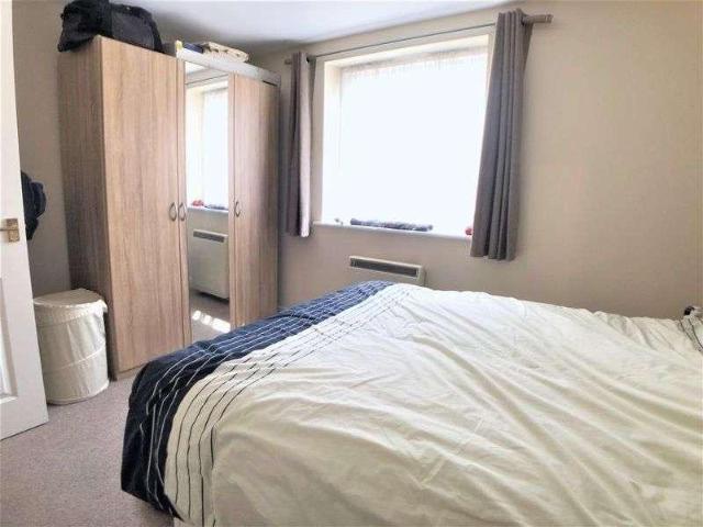Flat for sale in Reach, Greater London