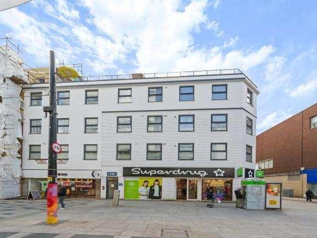Flat for sale in Slough