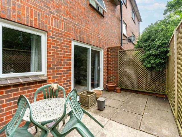 Flat for sale in The Slade, Oxfordshire
