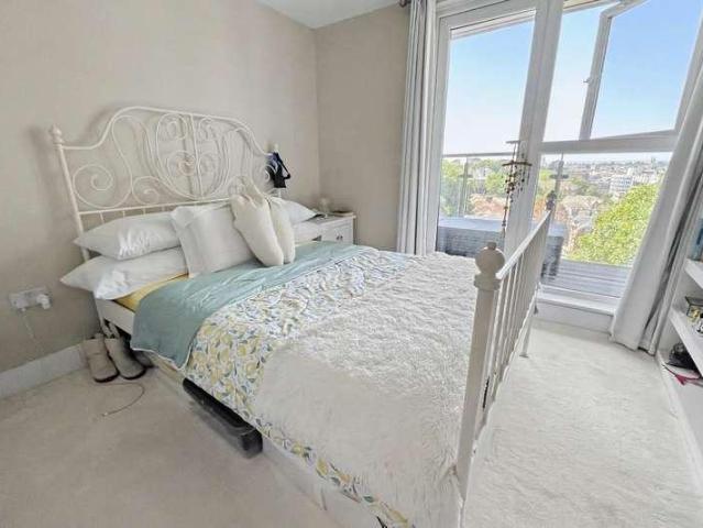 Flat for sale in West Cliff, Bournemouth