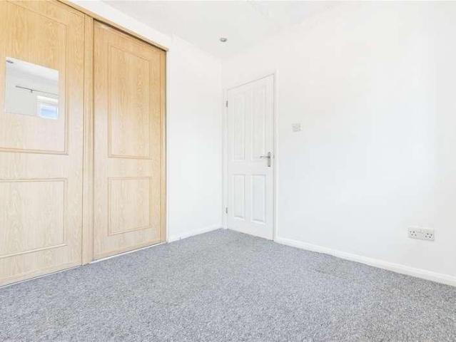 Flat for sale in Theale, West Berkshire